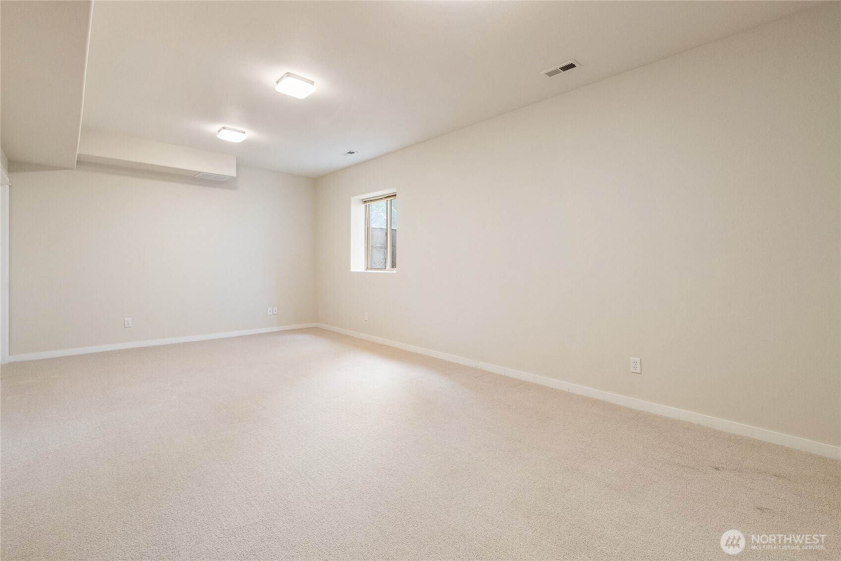 1584 Kingswood Court Property Photo 29