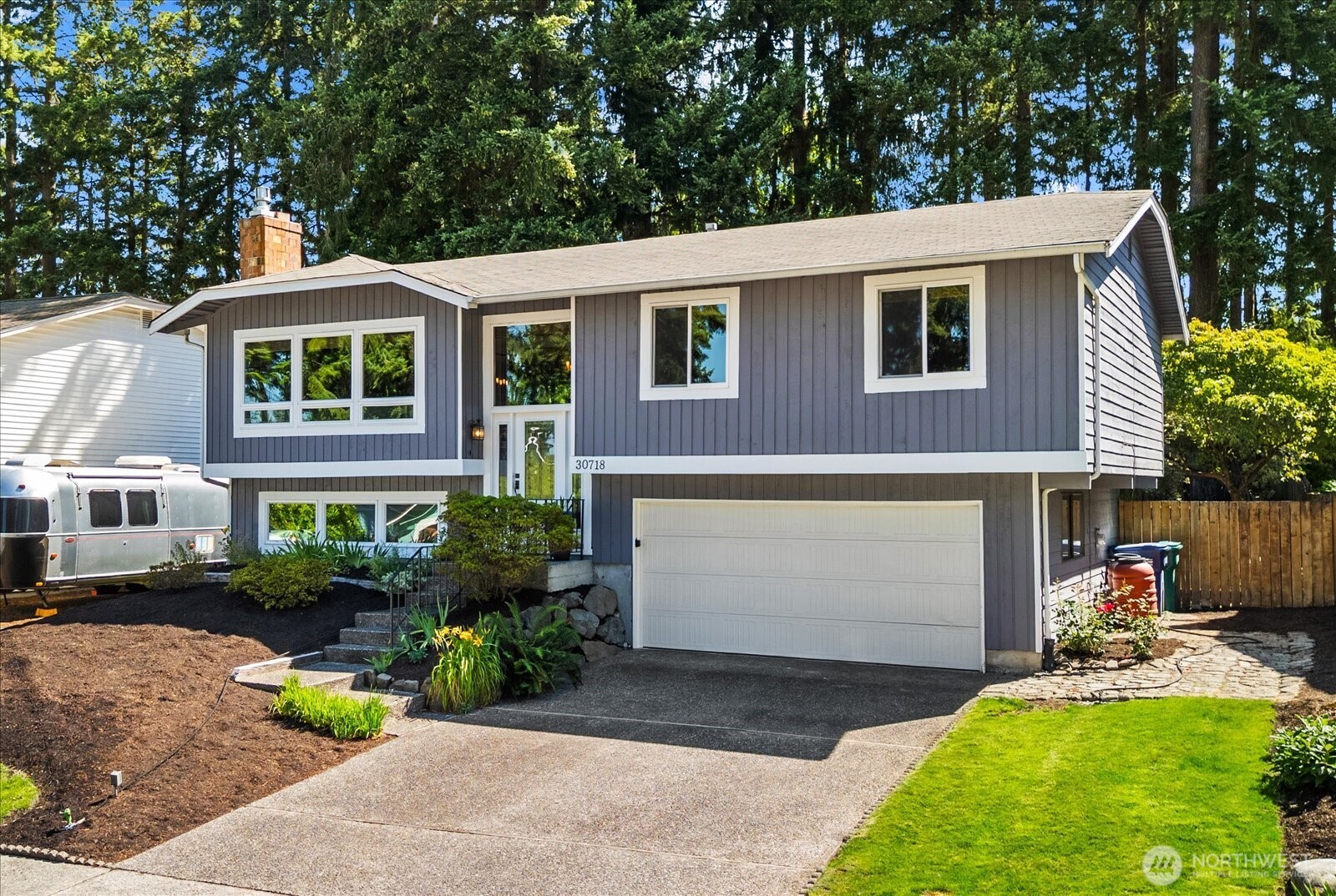 30718 5th Place Property Photo 3