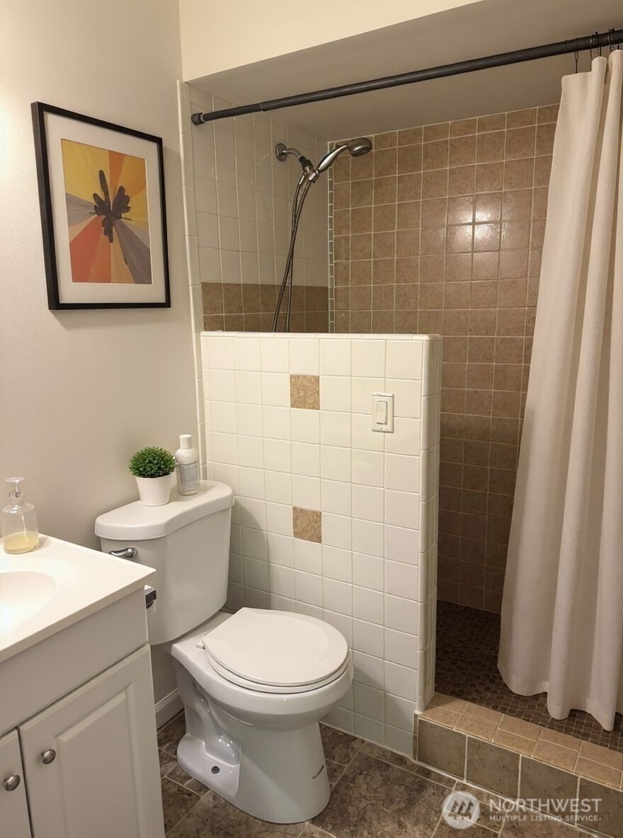 5208 Sand Point Way Property Photo 6