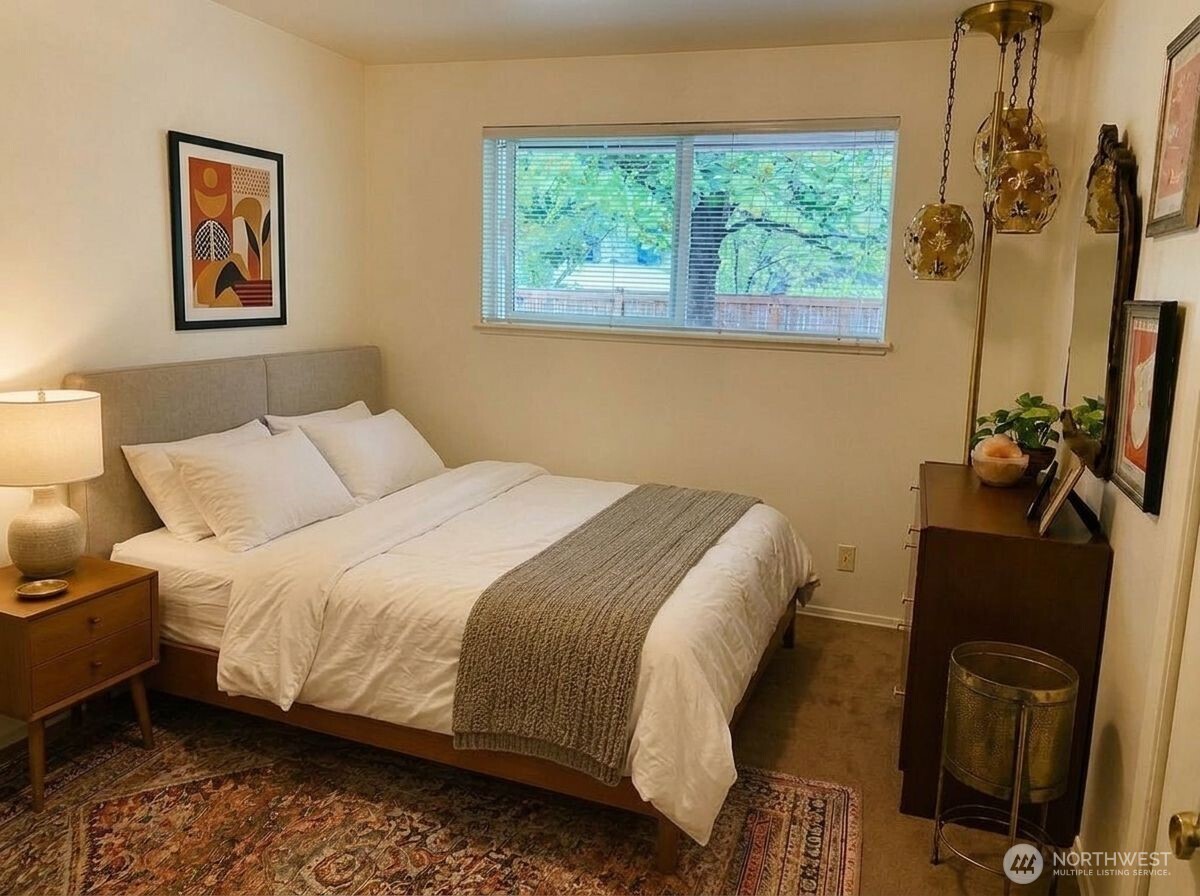 5208 Sand Point Way Property Photo 23