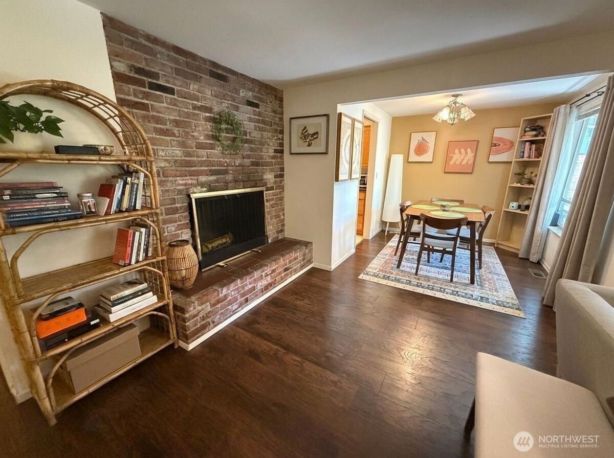 5208 Sand Point Way Property Photo 27