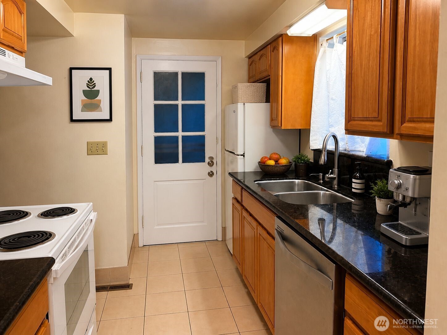 5208 Sand Point Way Property Photo 29