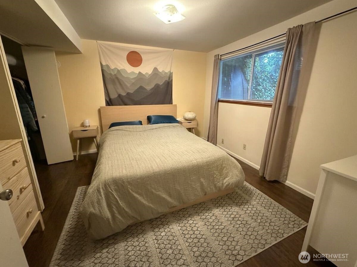 5208 Sand Point Way Property Photo 30
