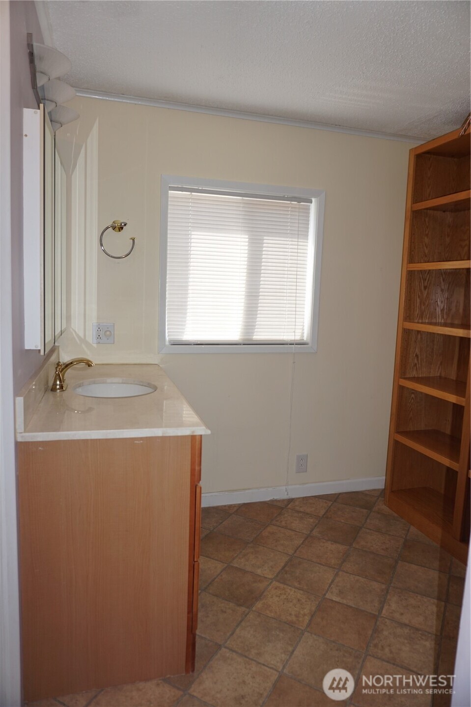 9324 218th Street Ct 11 Property Photo 17