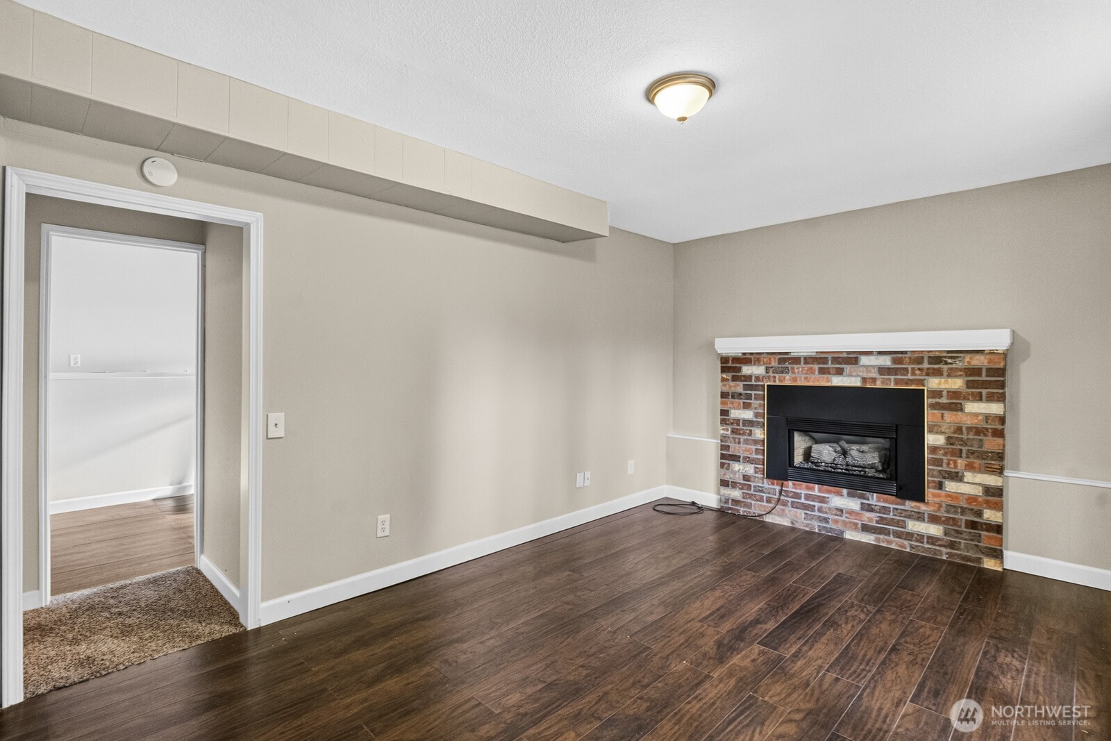 591 E Country Club Drive Property Photo 19