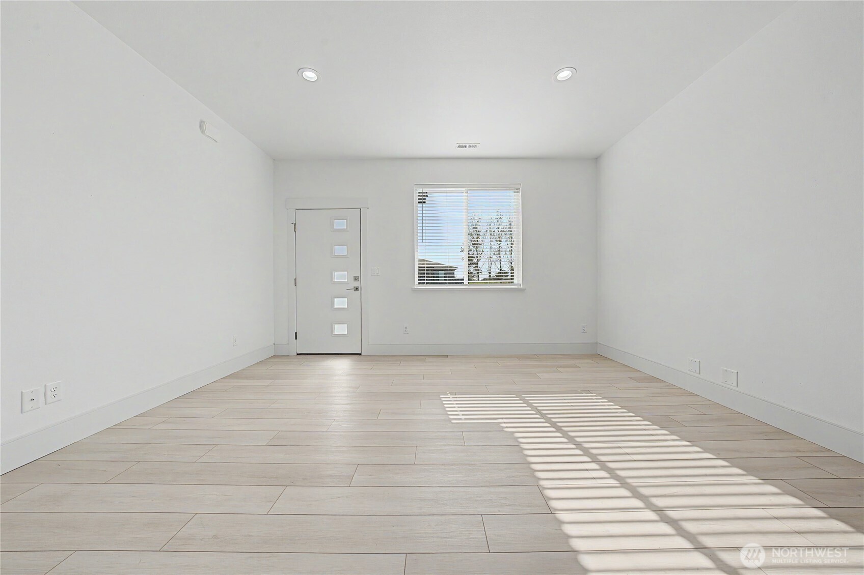 4103 Ne Quinn Drive Property Photo 4