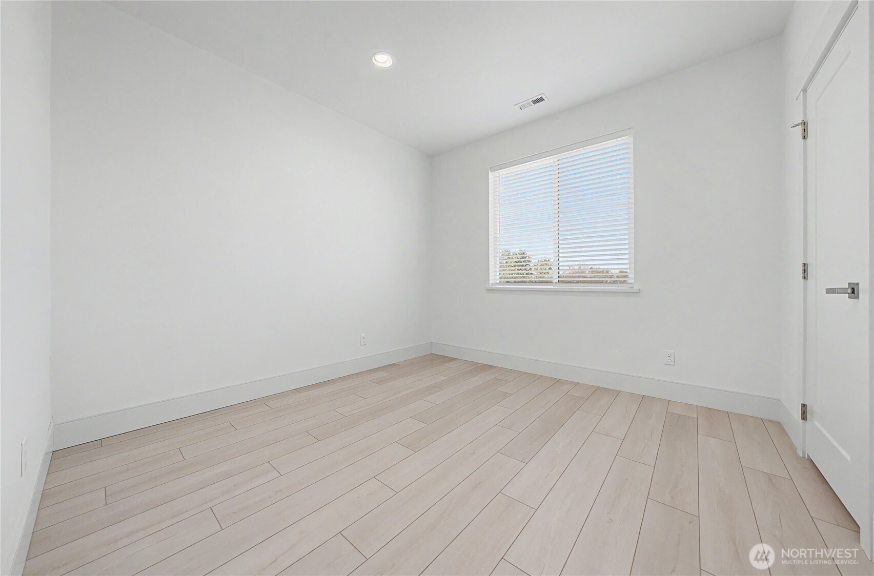 4103 Ne Quinn Drive Property Photo 15