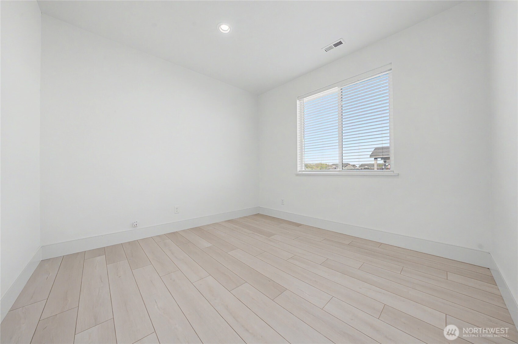 4103 Ne Quinn Drive Property Photo 18