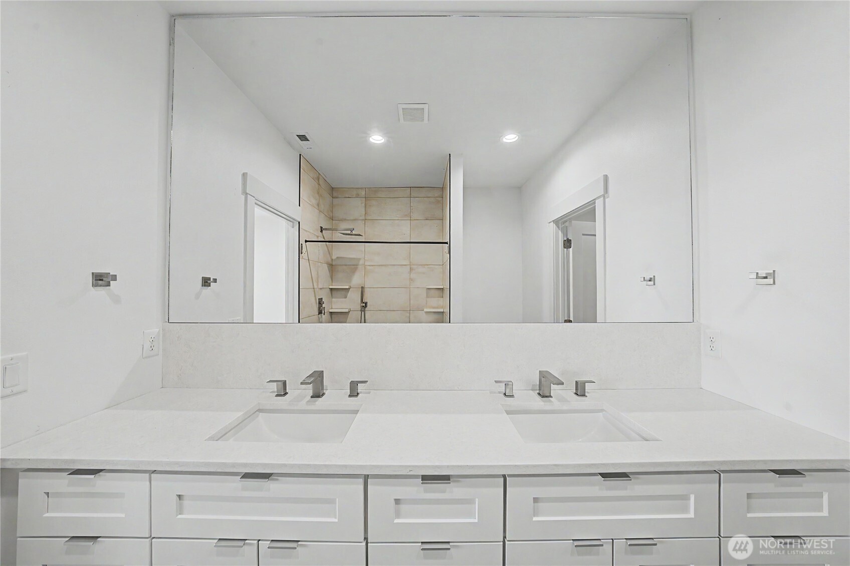 4103 Ne Quinn Drive Property Photo 26