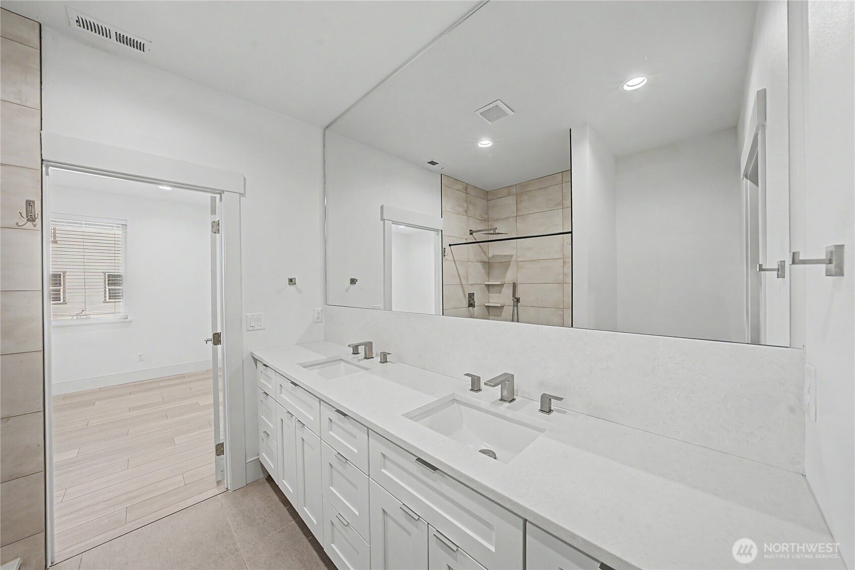 4103 Ne Quinn Drive Property Photo 27