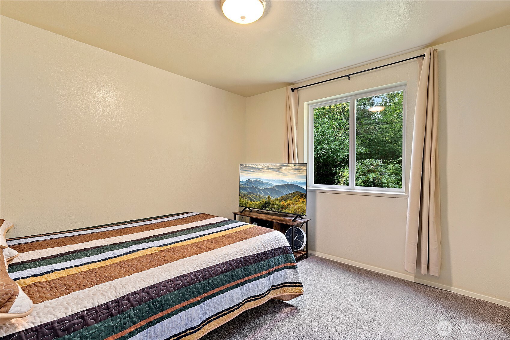9727 Case Road Property Photo 10