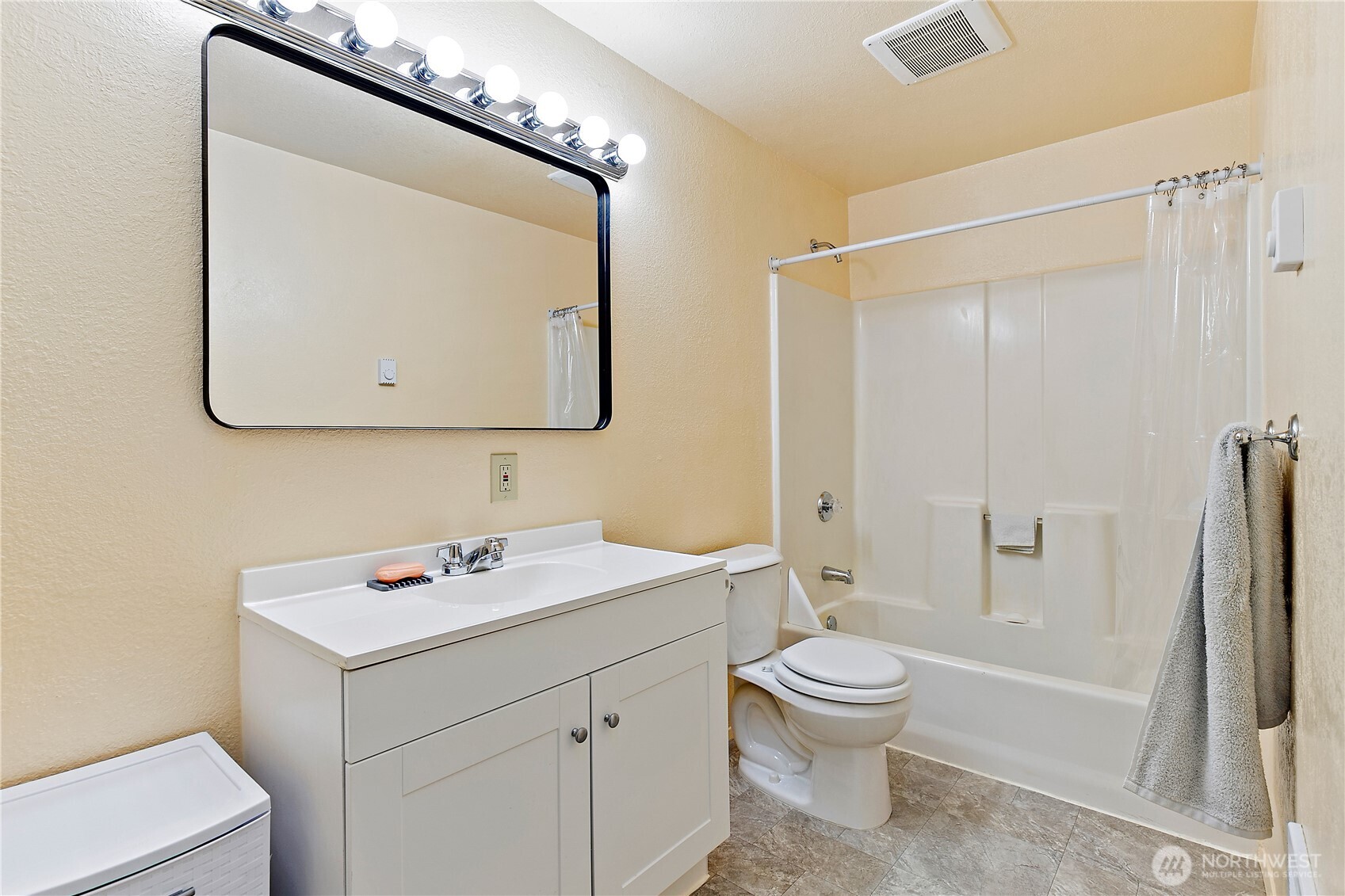 9727 Case Road Property Photo 13