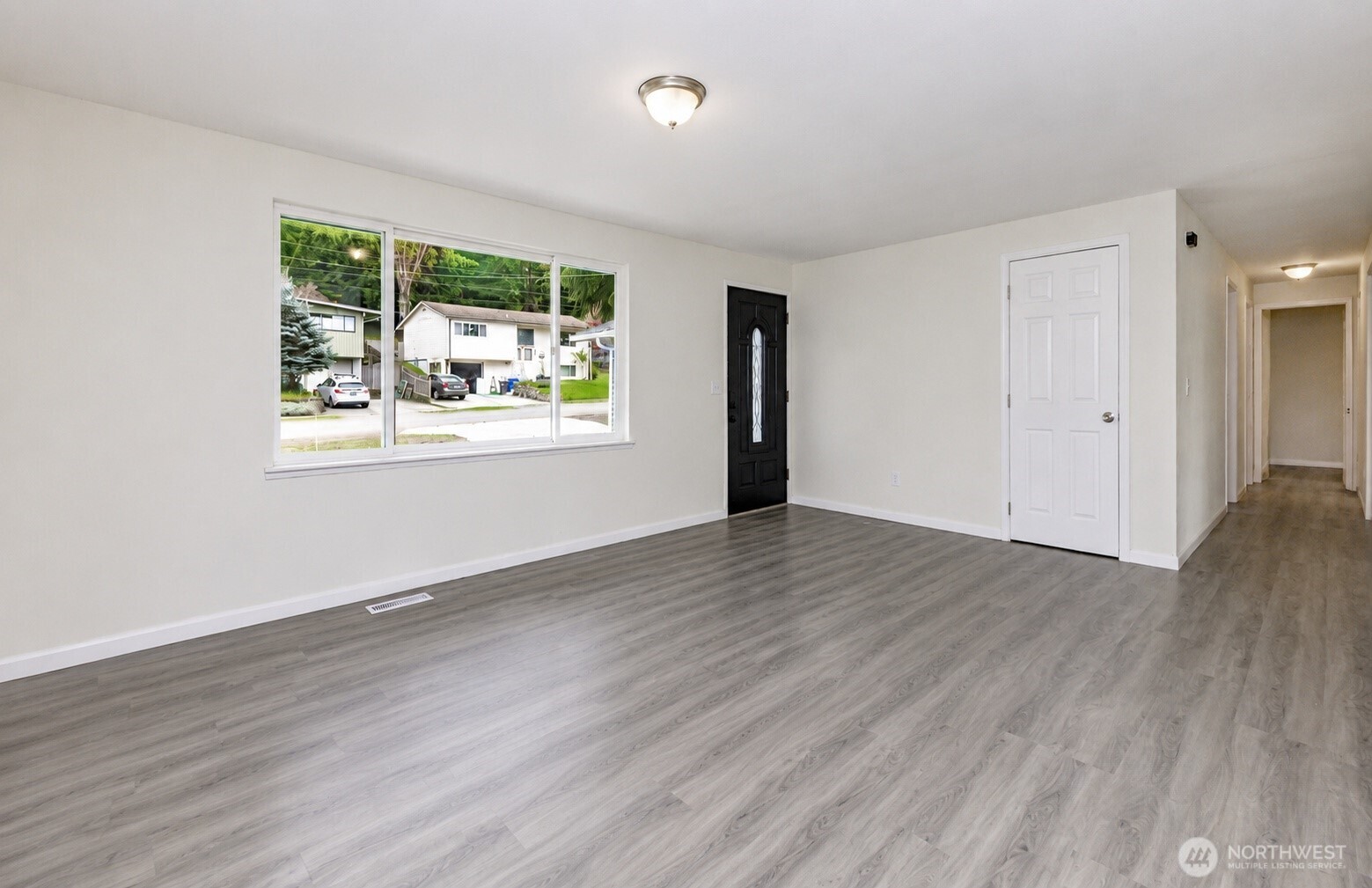 9439 11th Avenue Property Photo 5