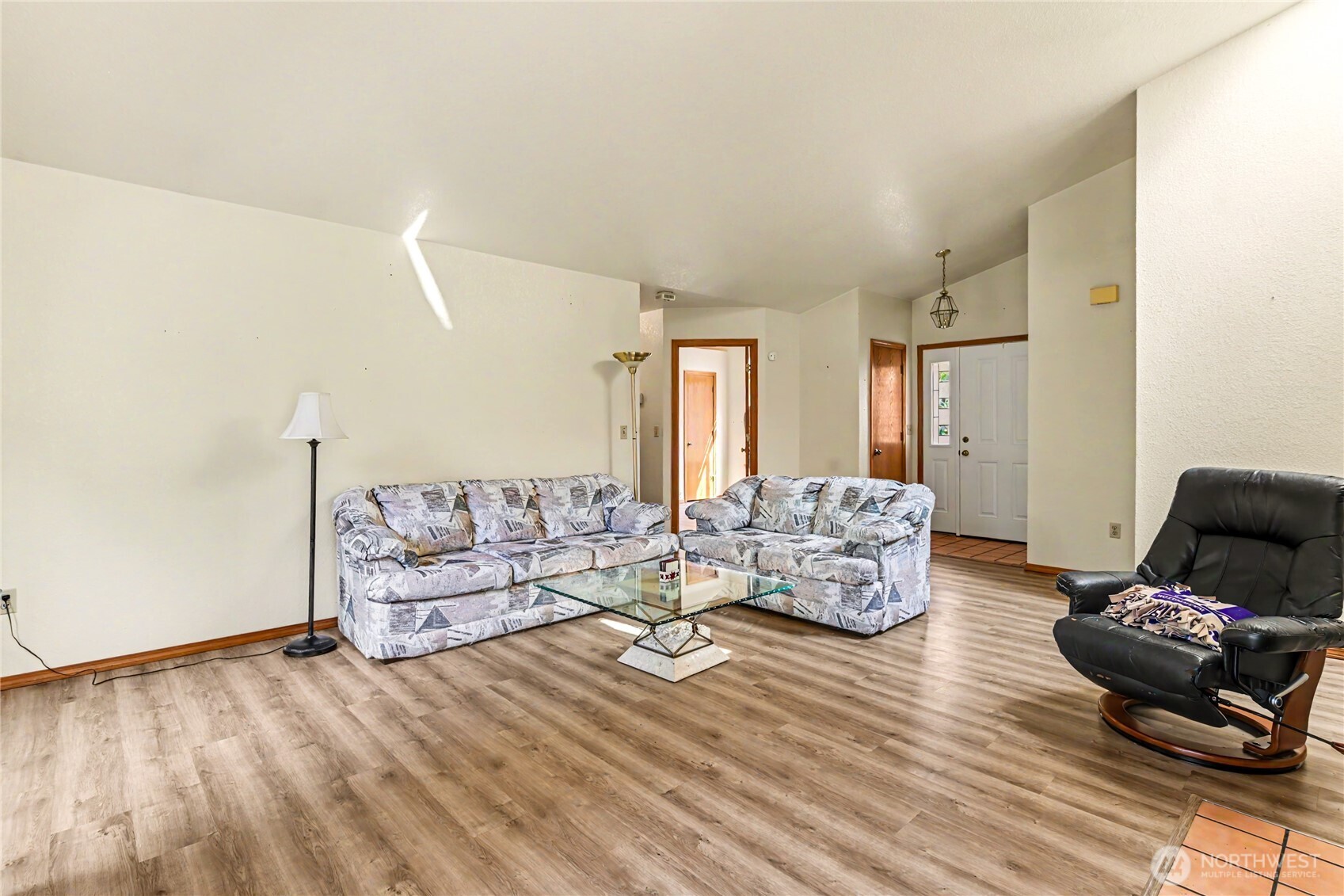 3922 14th Court Property Photo 4