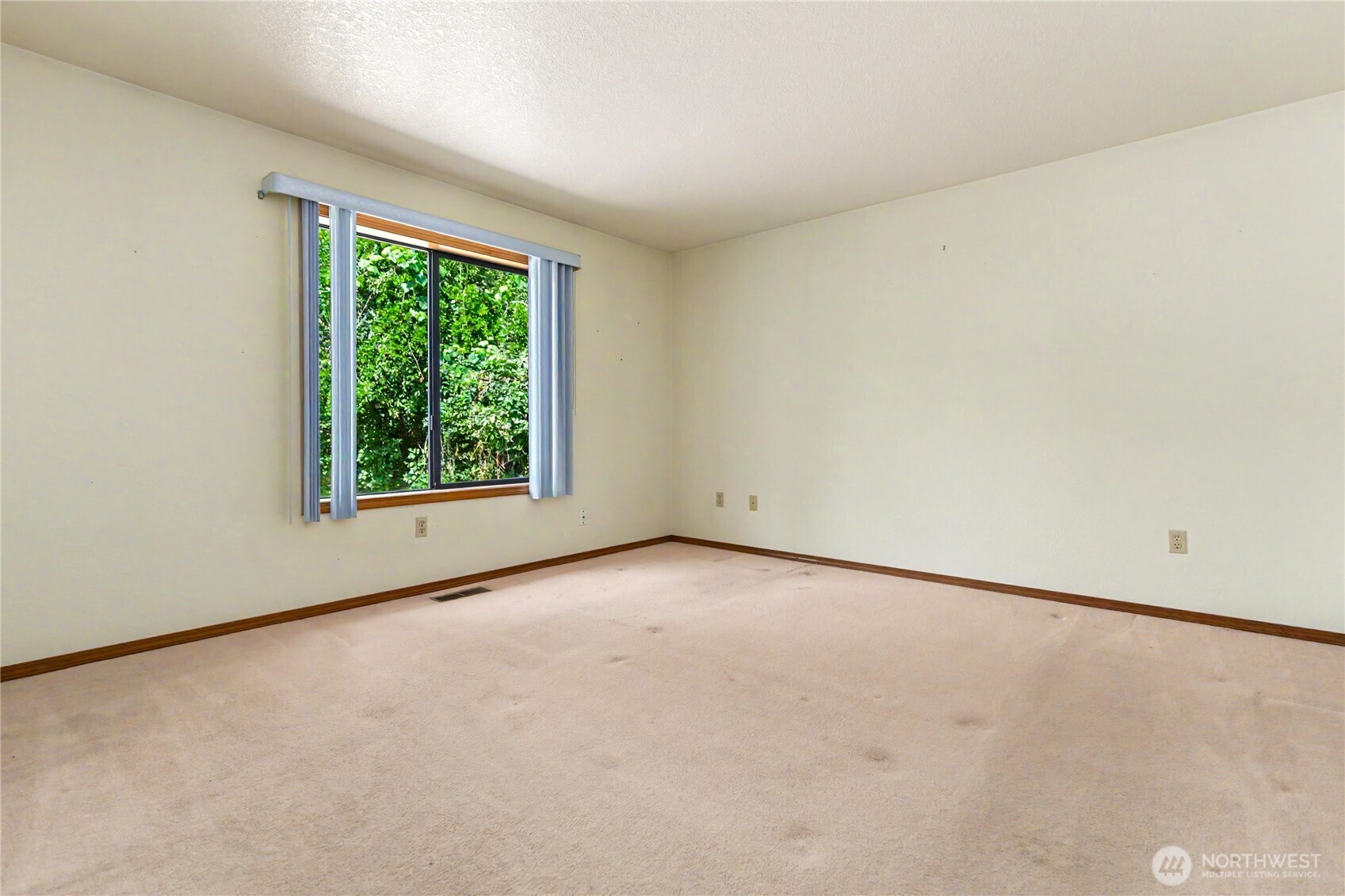 3922 14th Court Property Photo 12