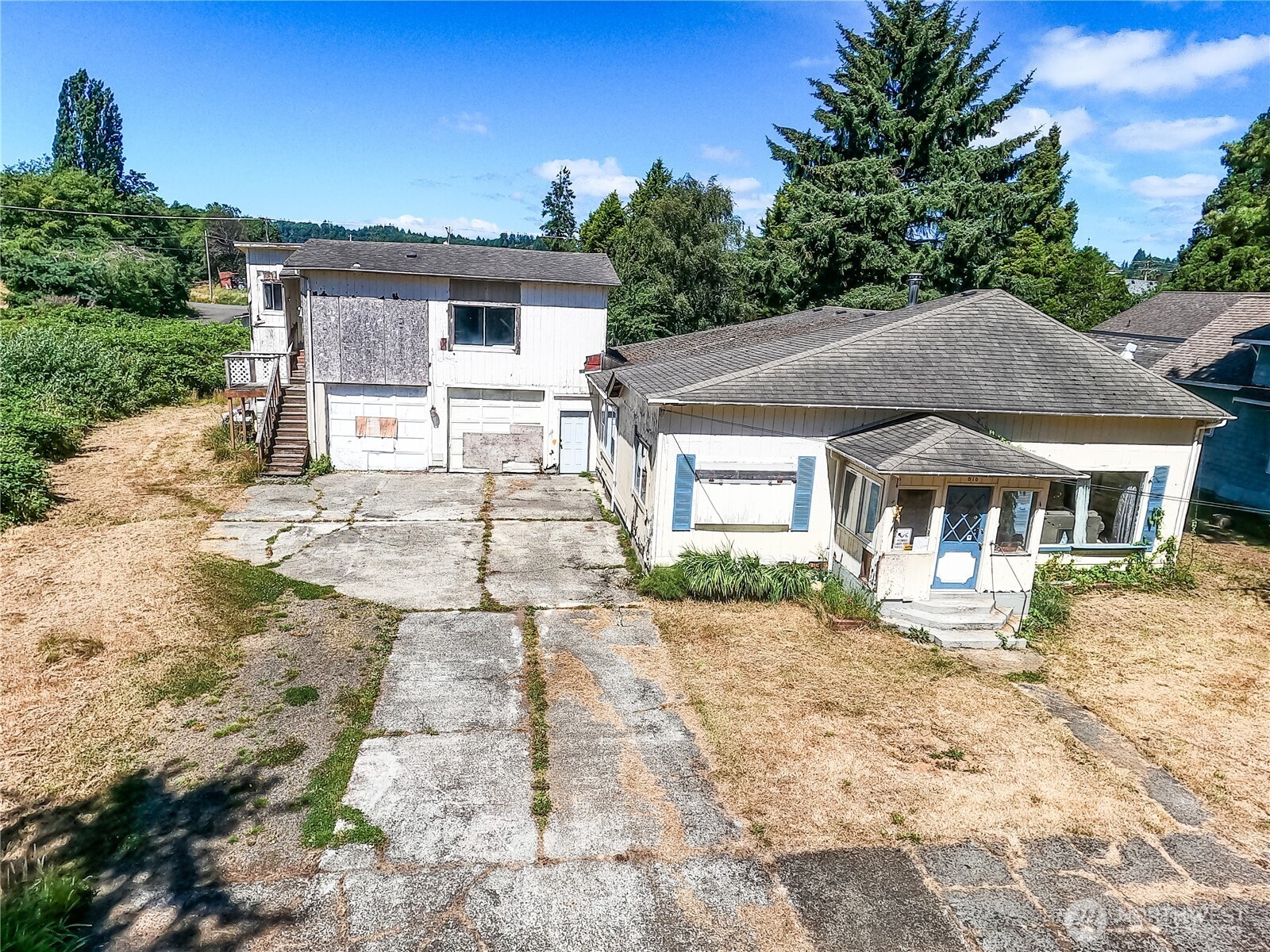 816 6th Street Property Photo 1