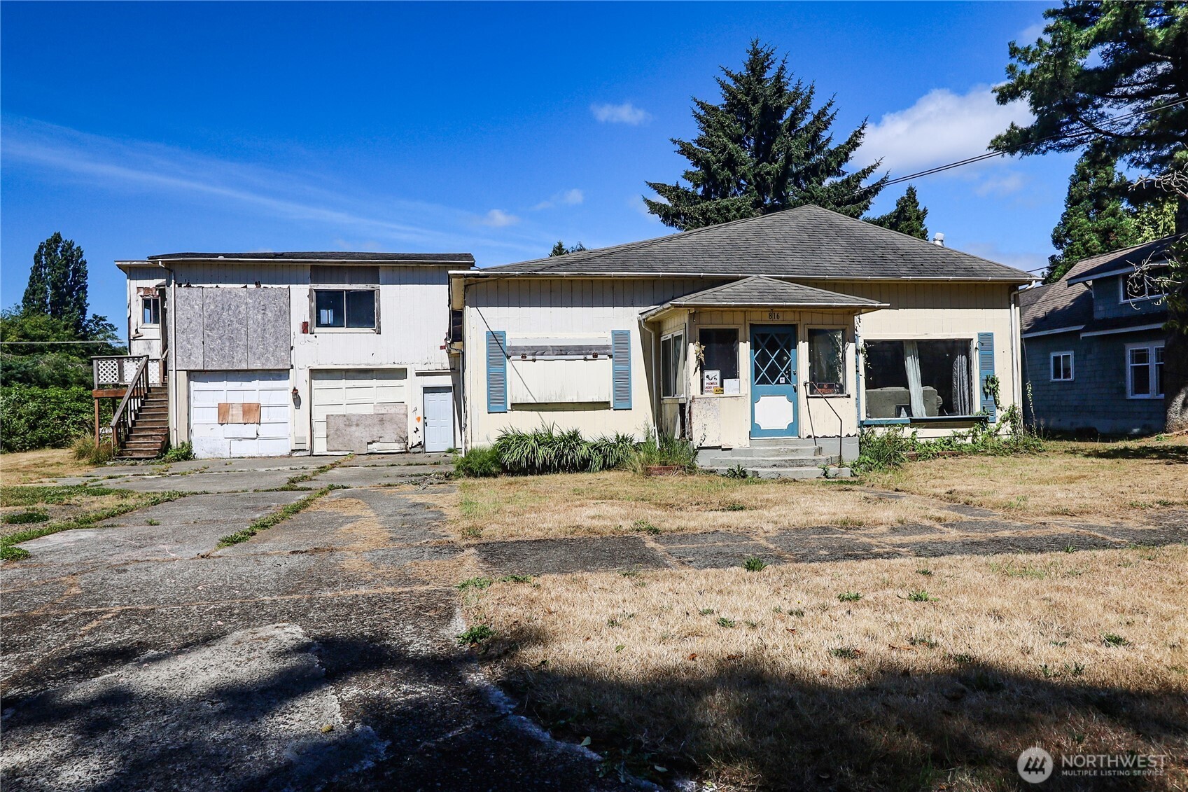 816 6th Street Property Photo 2