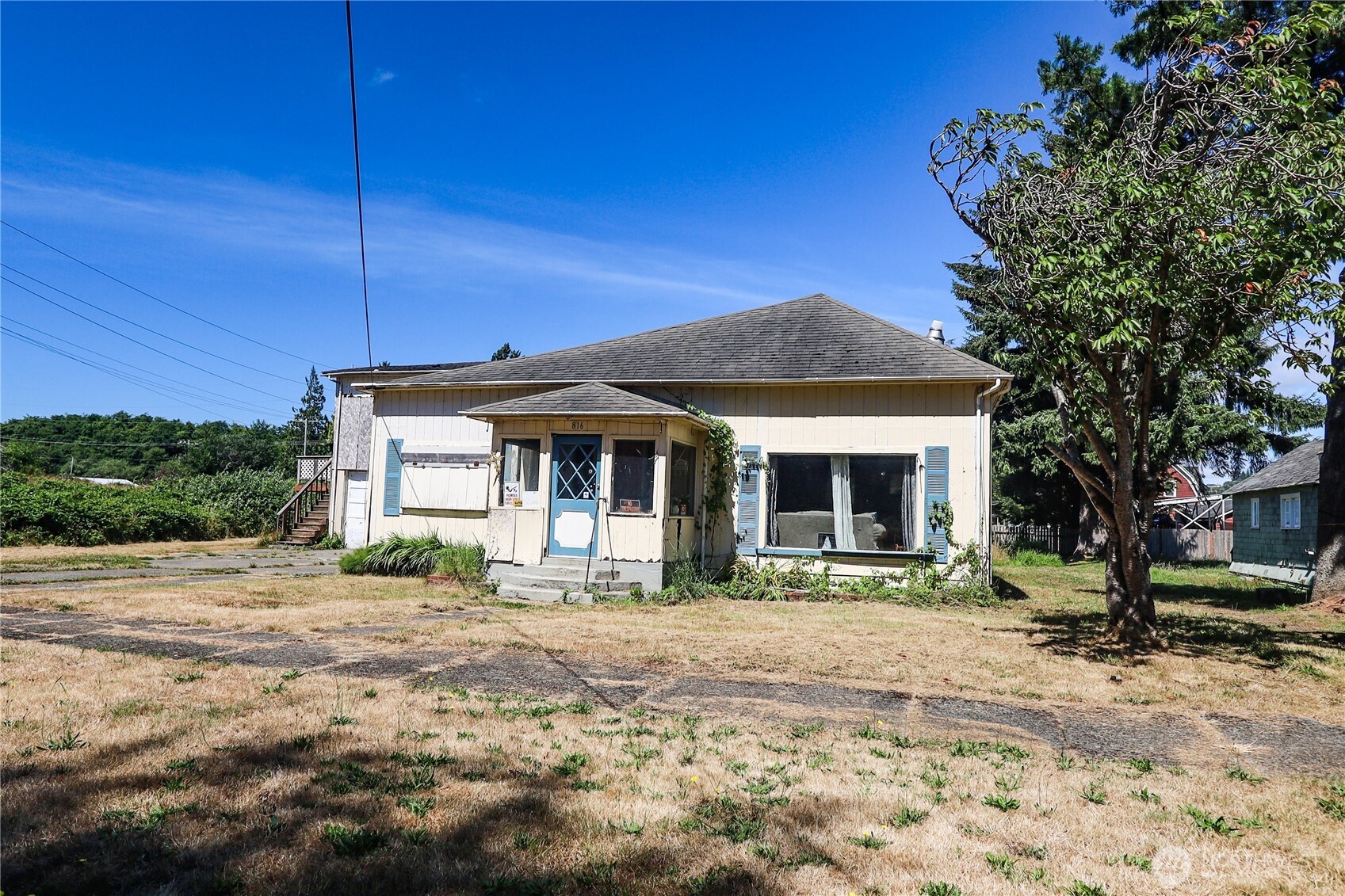 816 6th Street Property Photo 4
