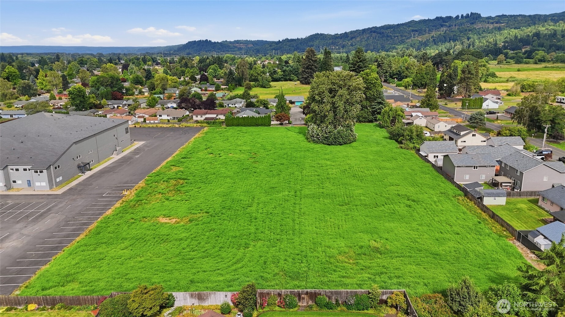 0 Sires Crossing Property Photo 2
