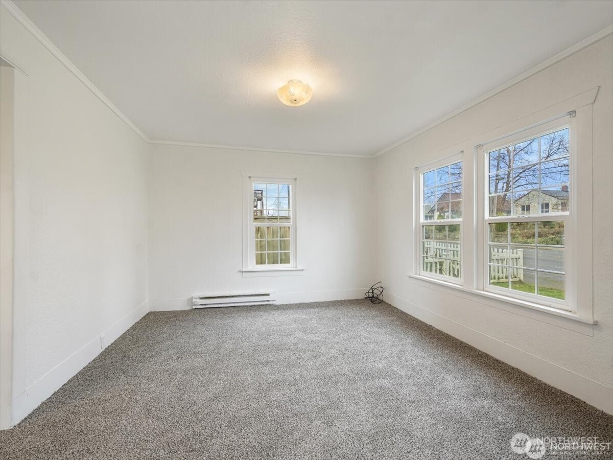 1929 11th Street Property Photo 4