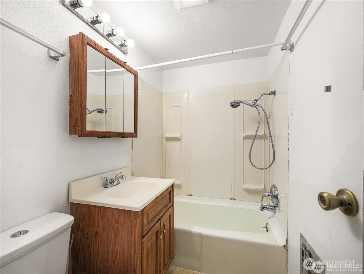 1929 11th Street Property Photo 16