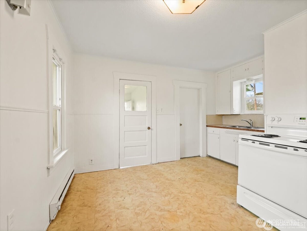 1929 11th Street Property Photo 18