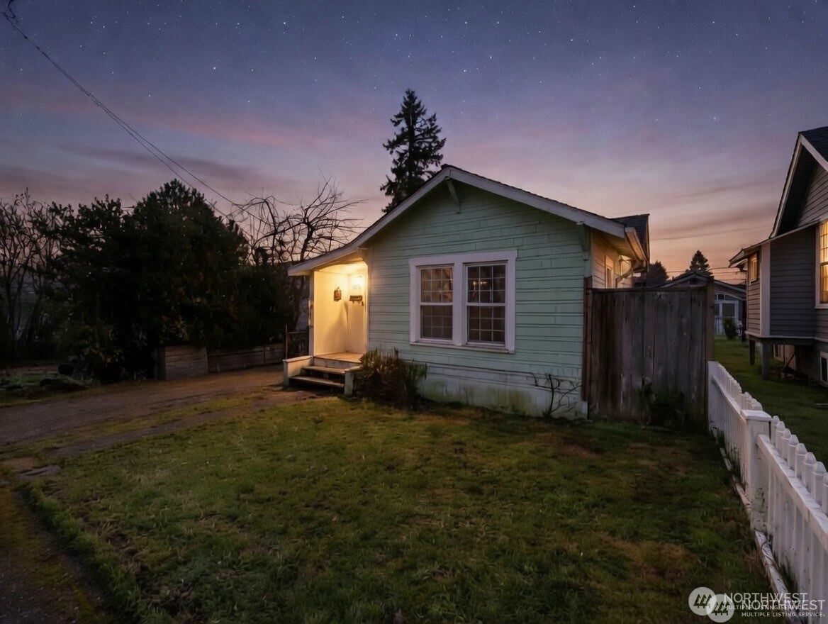 1929 11th Street Property Photo 32