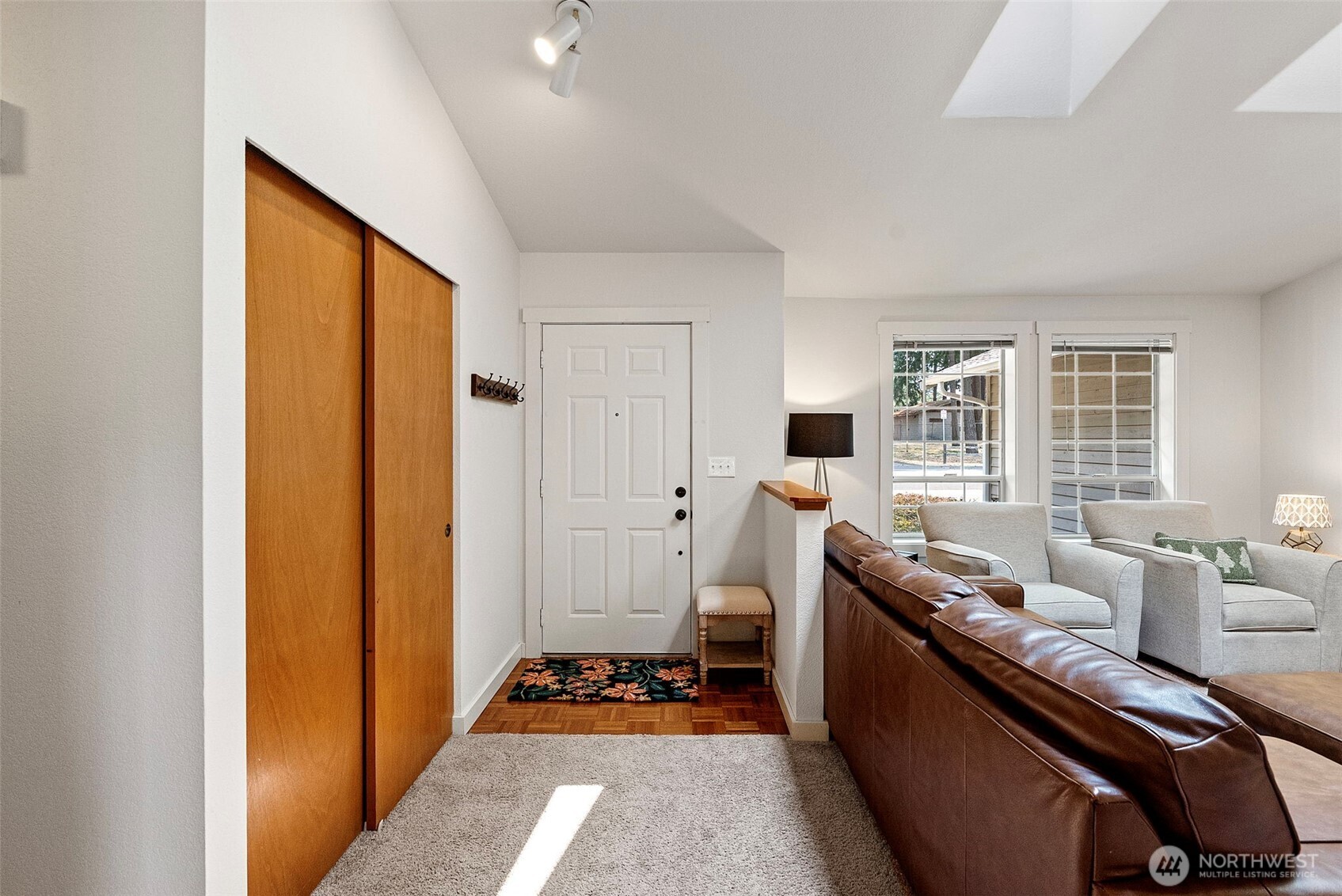 1250 Roe Street Property Photo 3