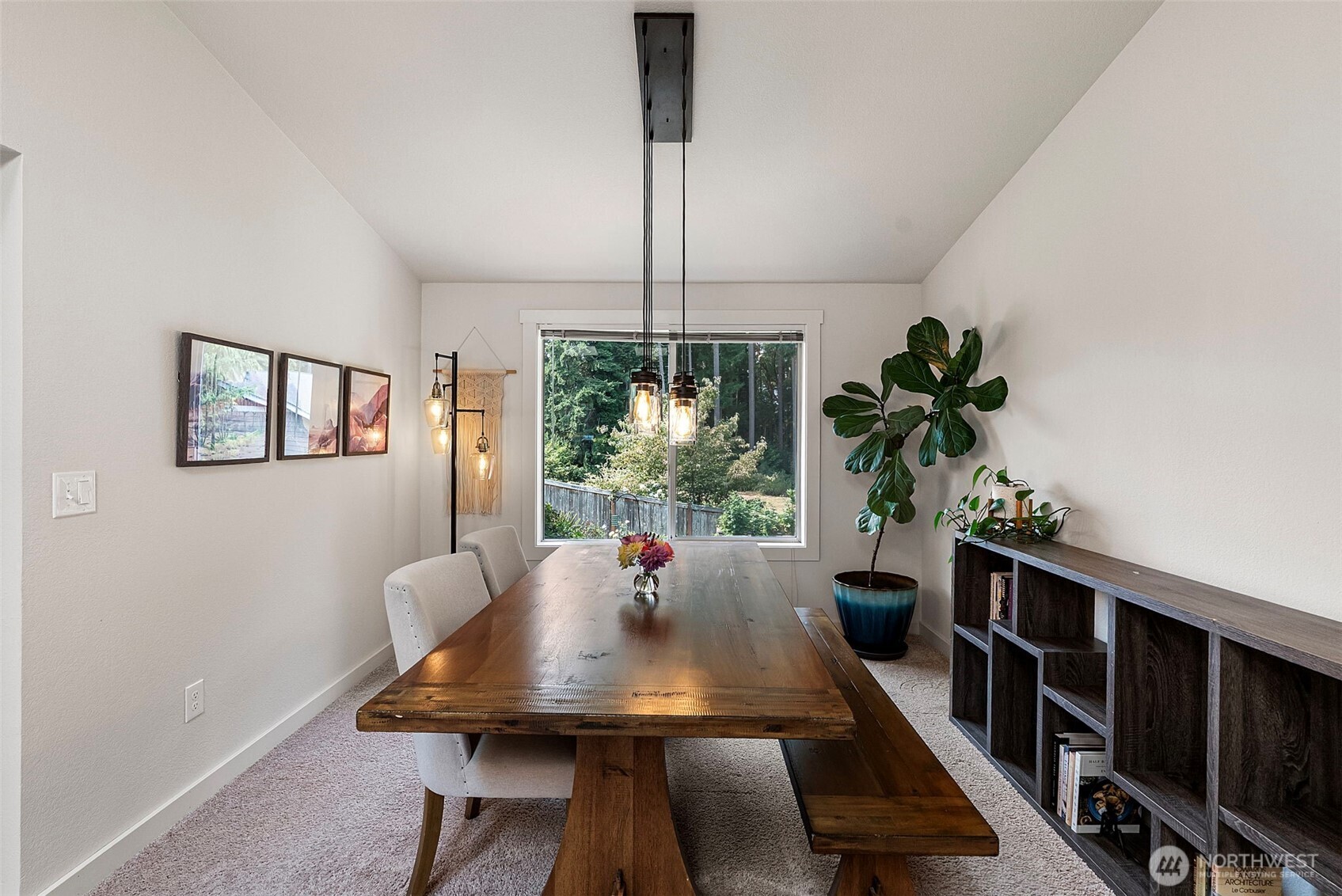 1250 Roe Street Property Photo 7