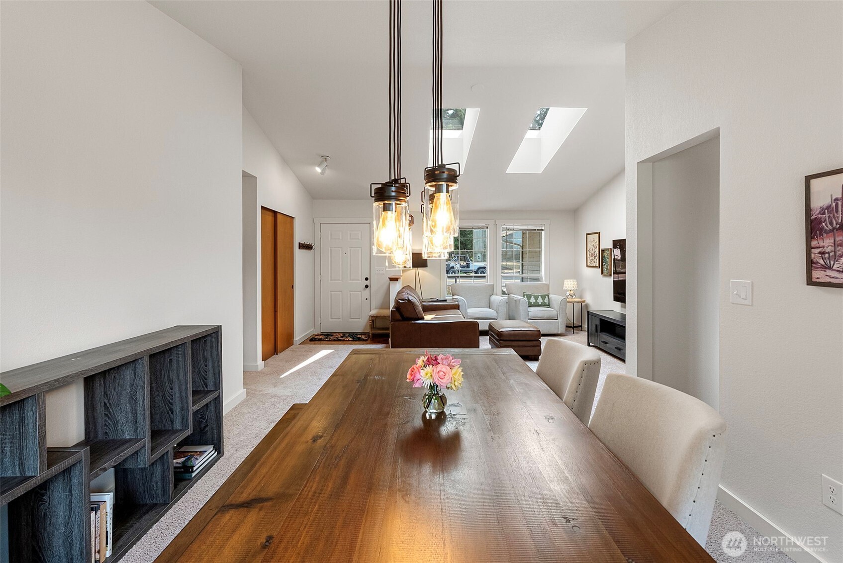1250 Roe Street Property Photo 8