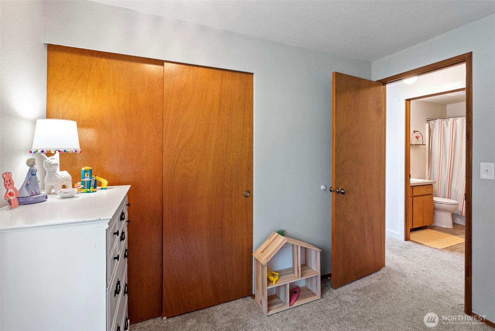 1250 Roe Street Property Photo 17