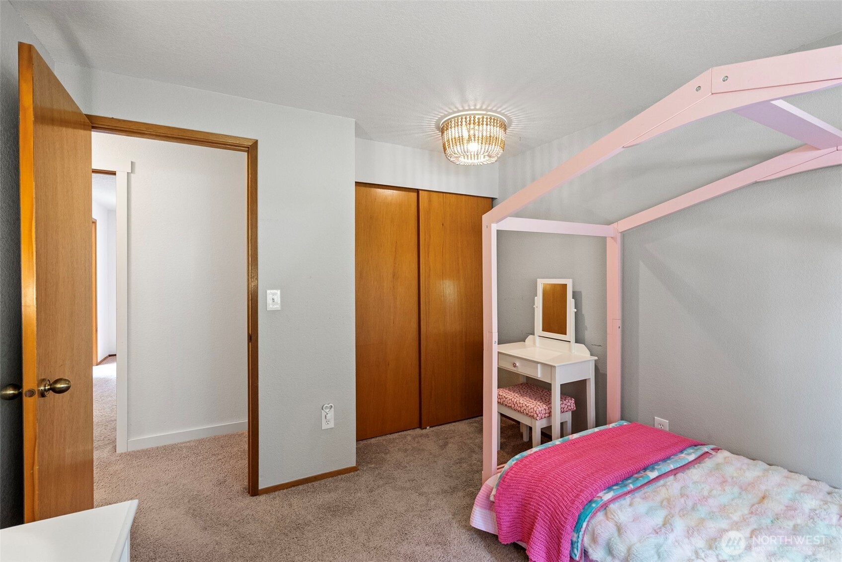 1250 Roe Street Property Photo 19