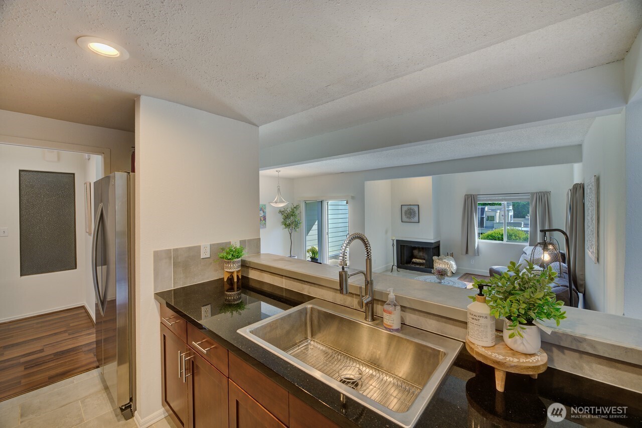 7427 Old Redmond Road 322 Property Photo 6