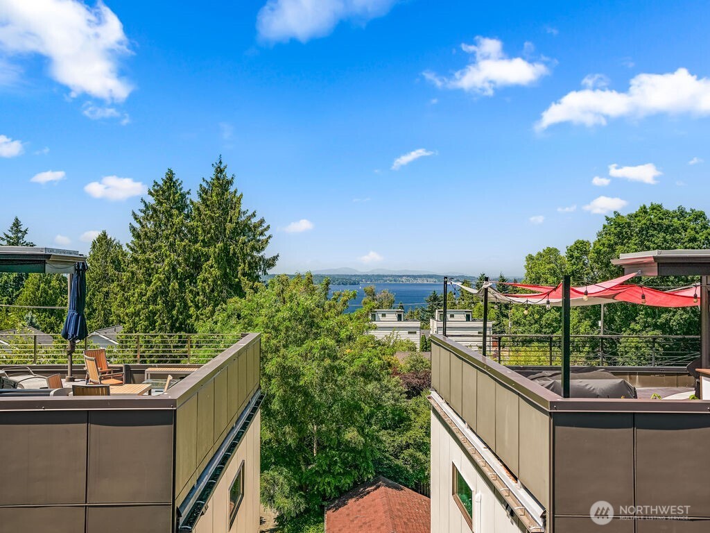 6911 California Avenue C Property Photo 1