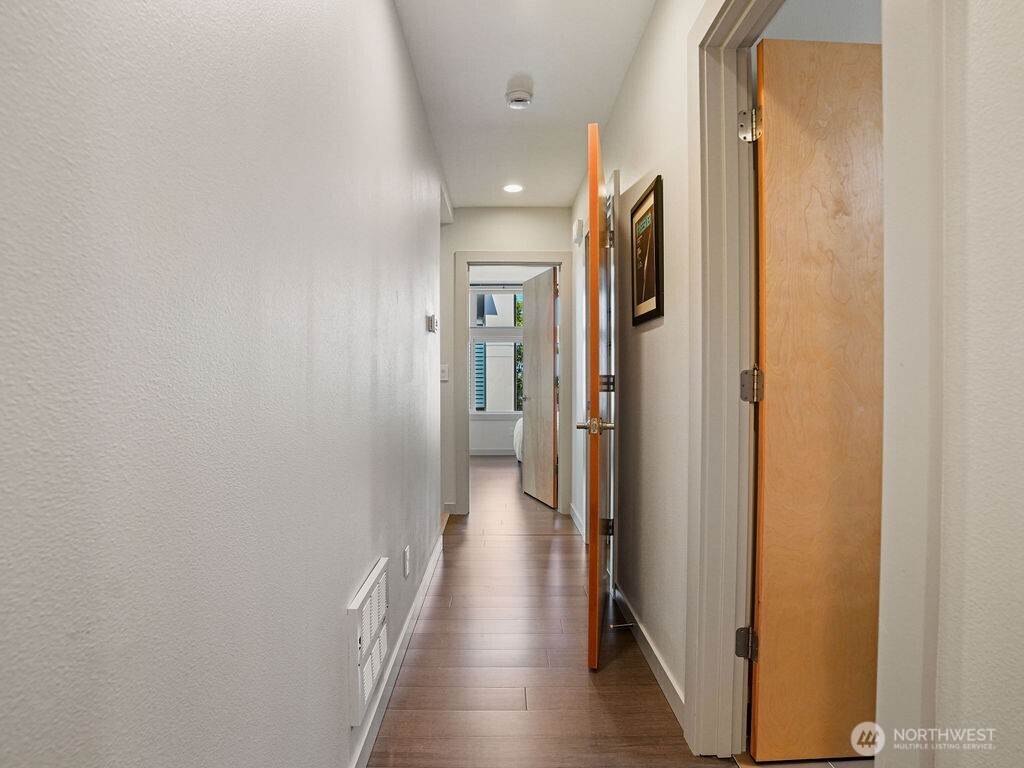6911 California Avenue C Property Photo 15