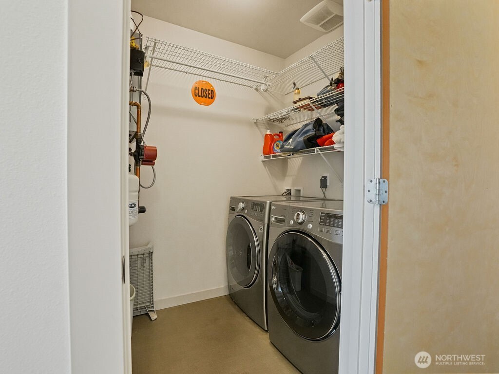 6911 California Avenue C Property Photo 18
