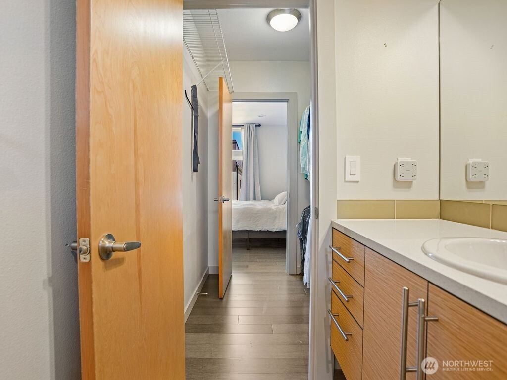 6911 California Avenue C Property Photo 26