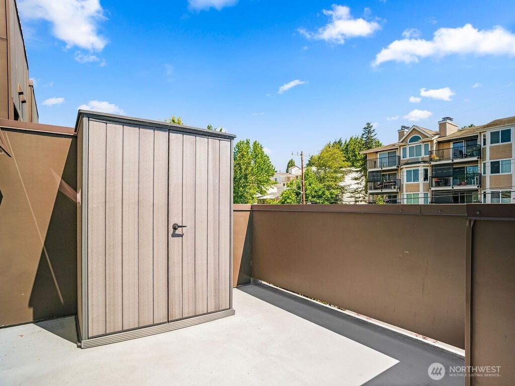 6911 California Avenue C Property Photo 30