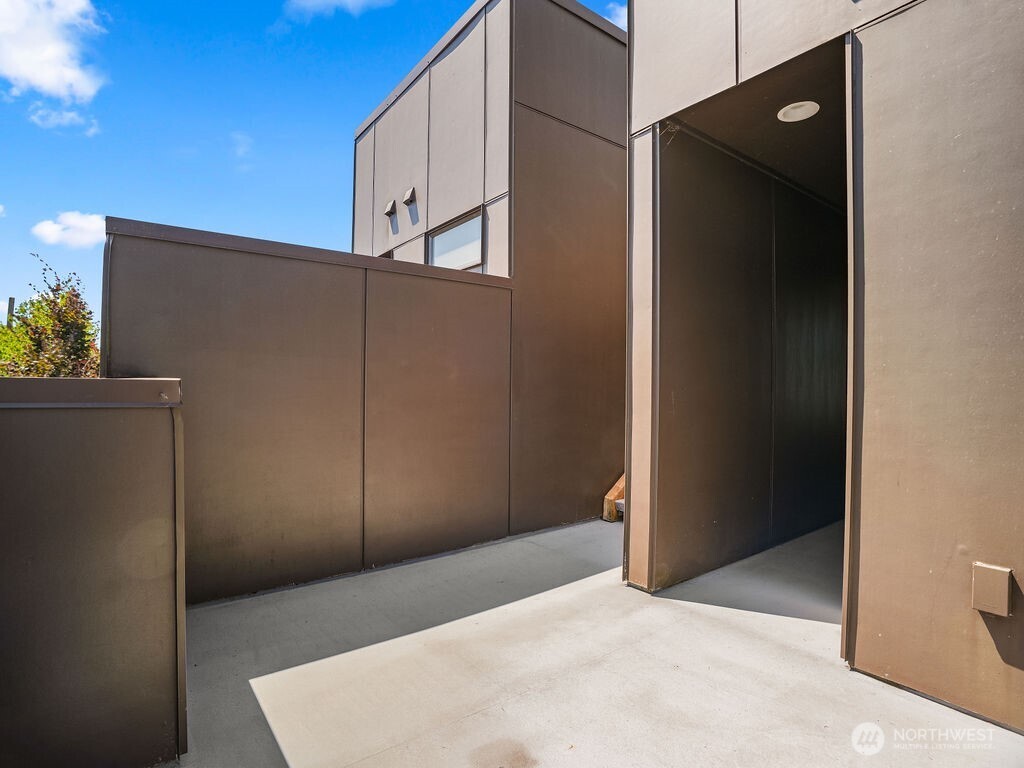 6911 California Avenue C Property Photo 31