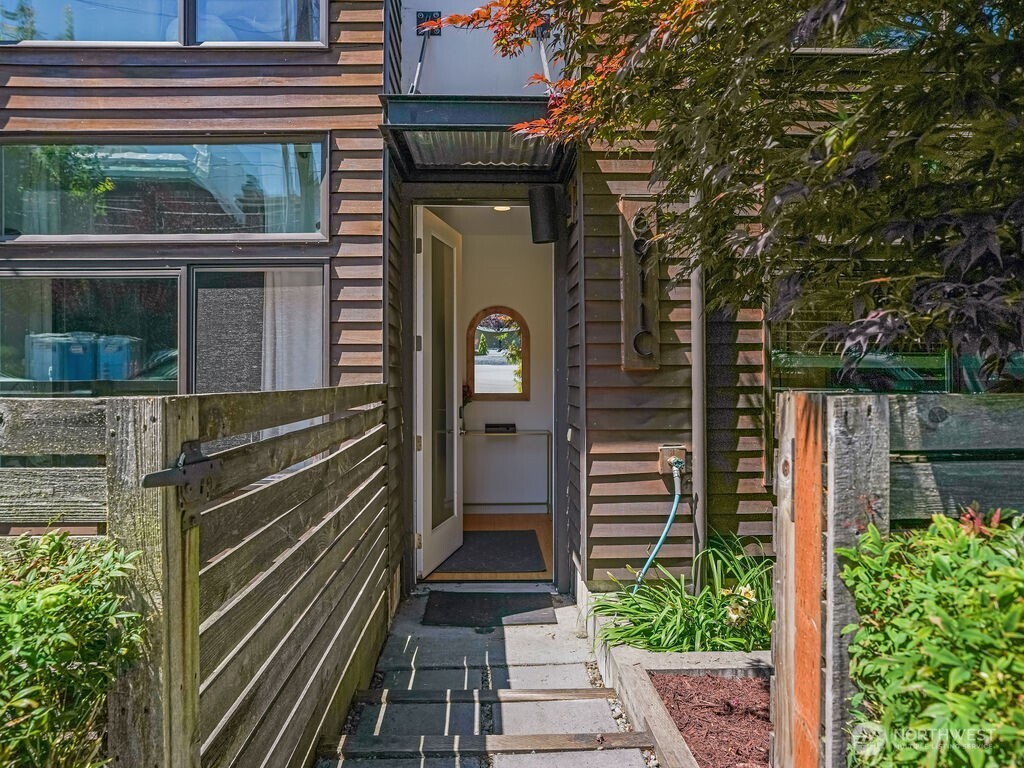6911 California Avenue C Property Photo 38