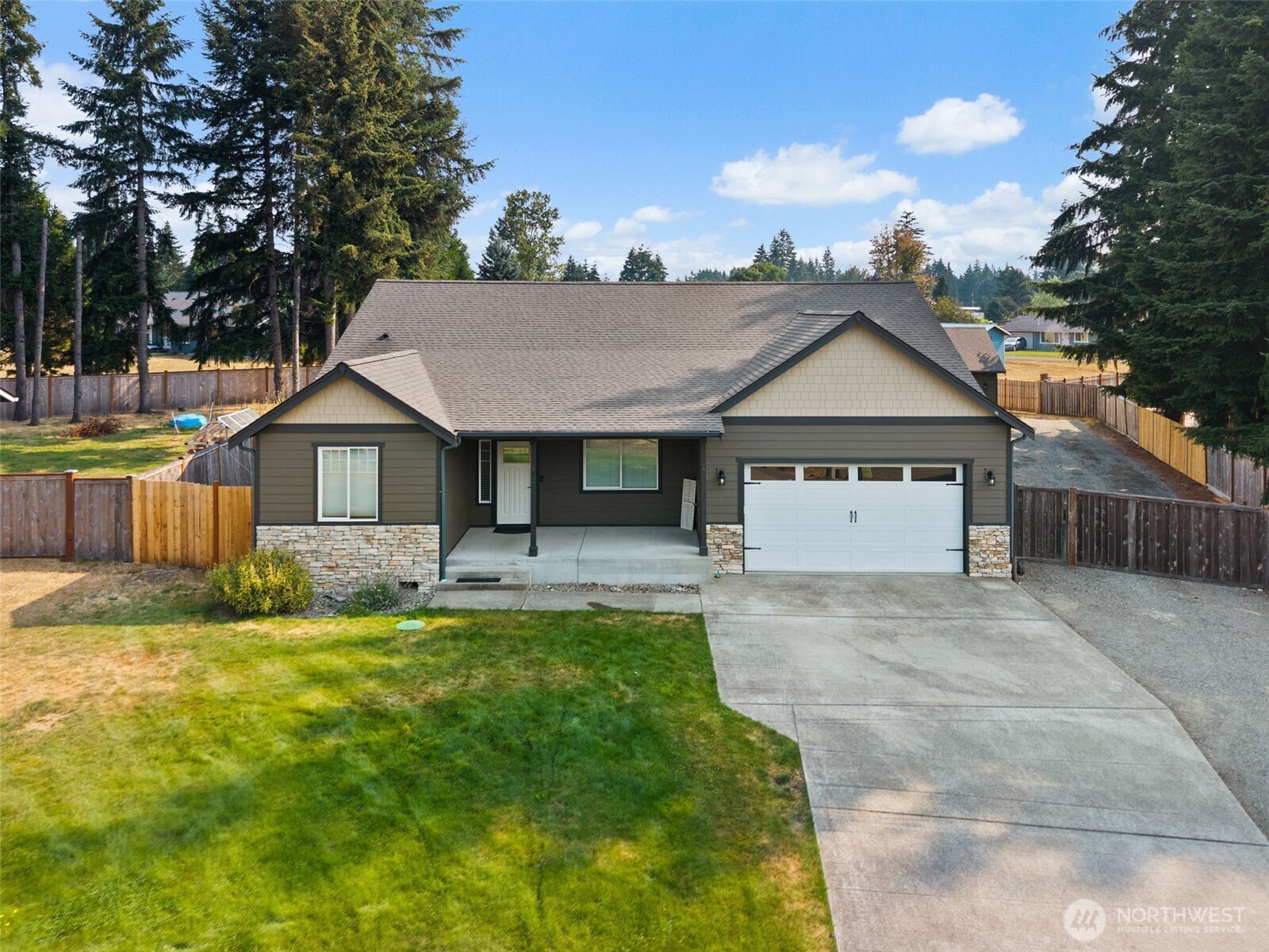 6119 189th Loop Property Photo 1