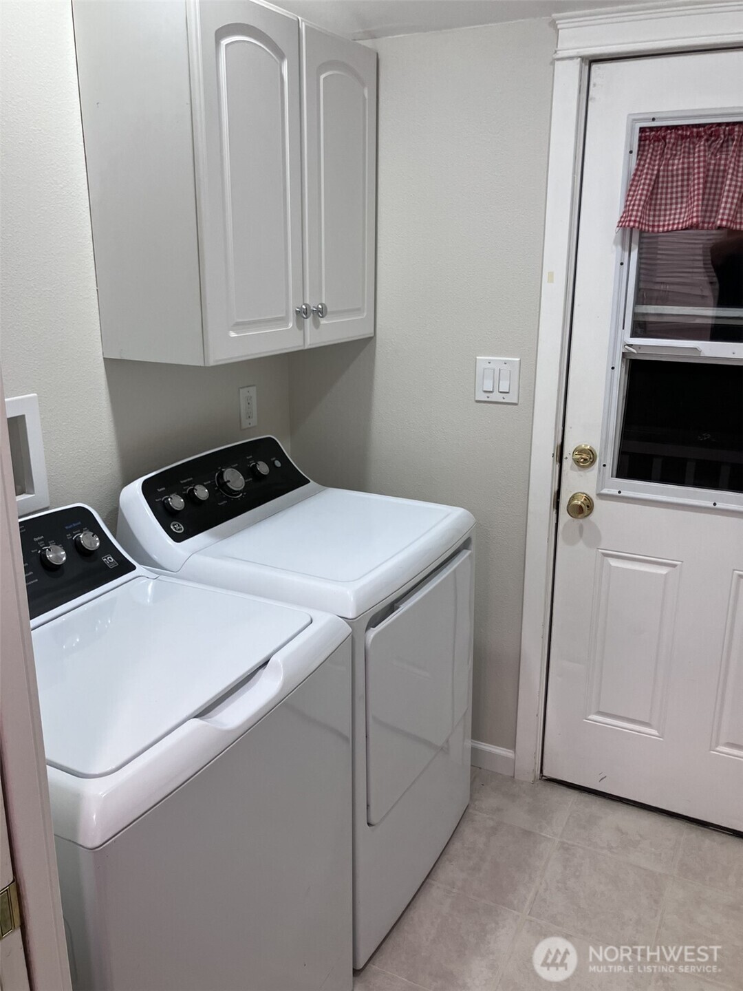 612 S 84th Street Property Photo 10