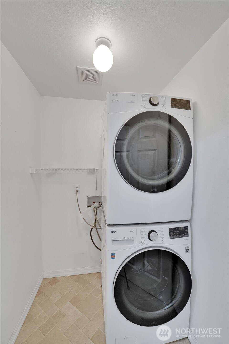 7236 163rd Street Property Photo 8