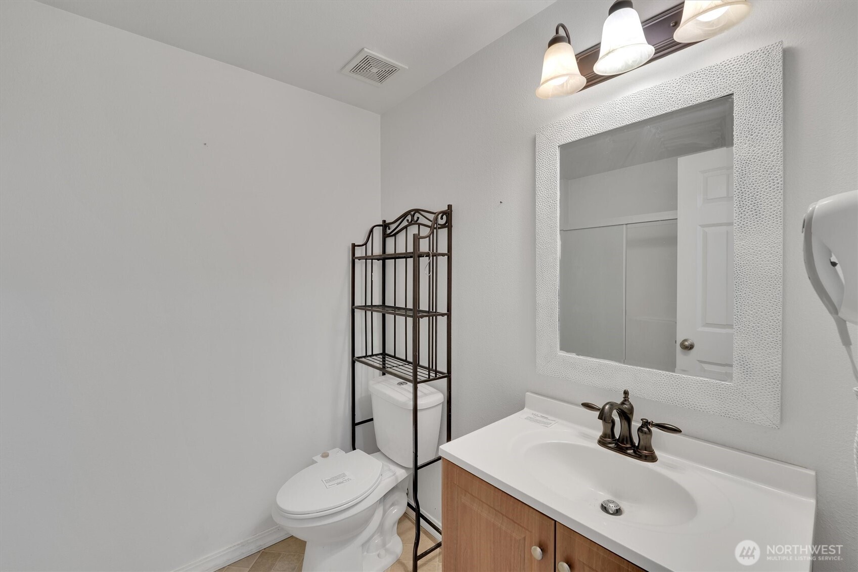 7236 163rd Street Property Photo 9