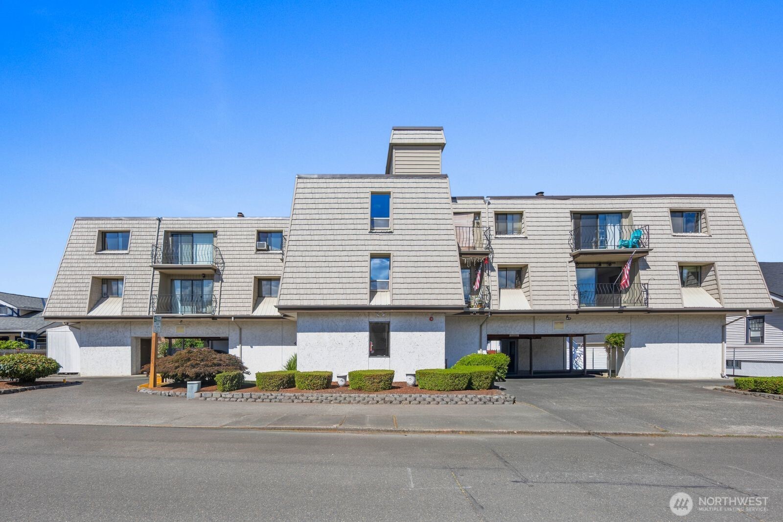 435 Williams Avenue 206 Property Photo 1
