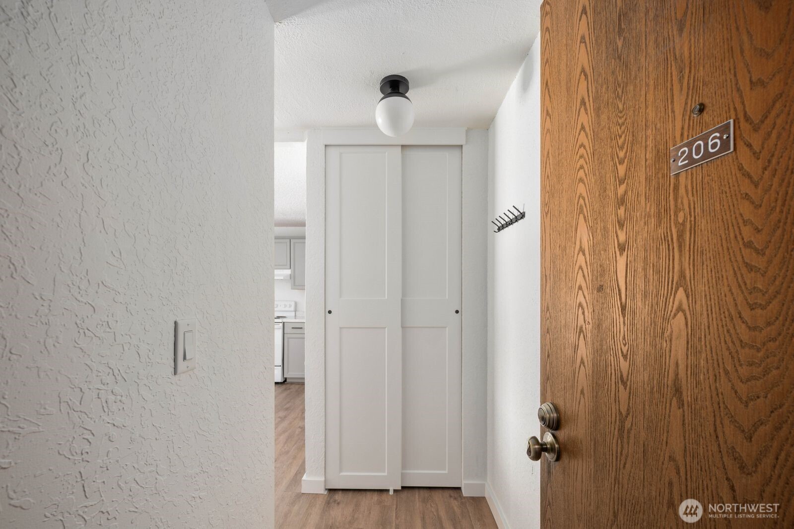 435 Williams Avenue 206 Property Photo 2
