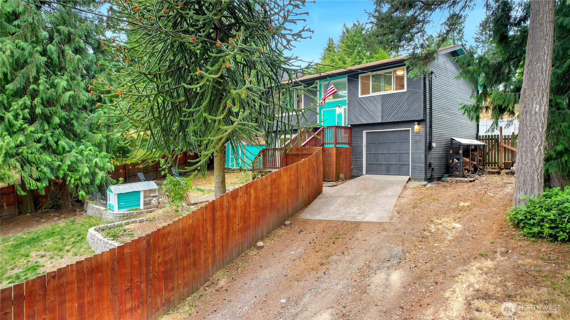 3911 Silver Lane Property Photo 1