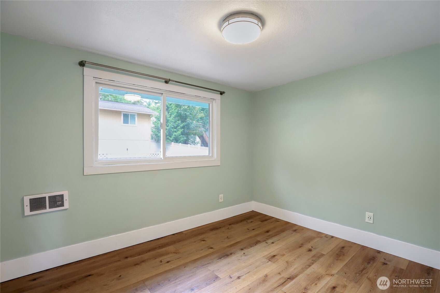 3911 Silver Lane Property Photo 21