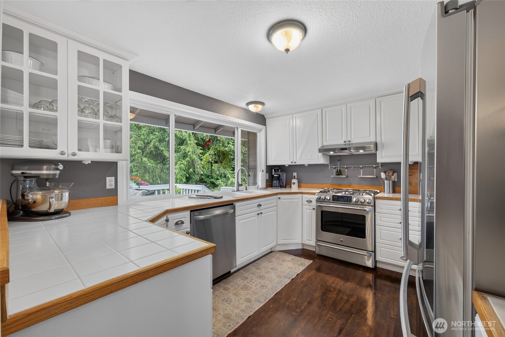 5826 143rd Street Property Photo 7