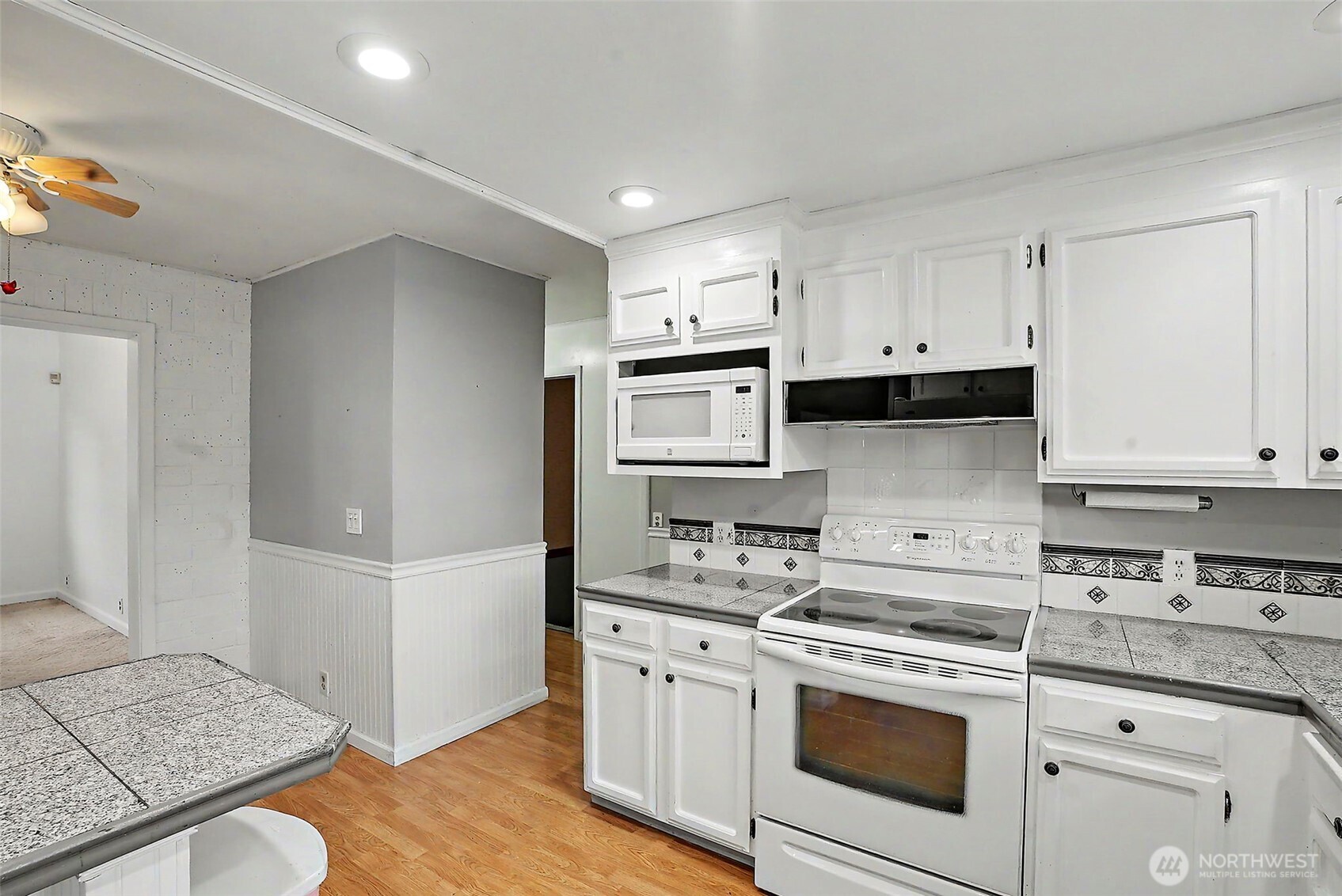 415 R Street Property Photo 6